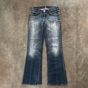 7 for all mankind side 26. Boot cut jeans with beaded back pockets.